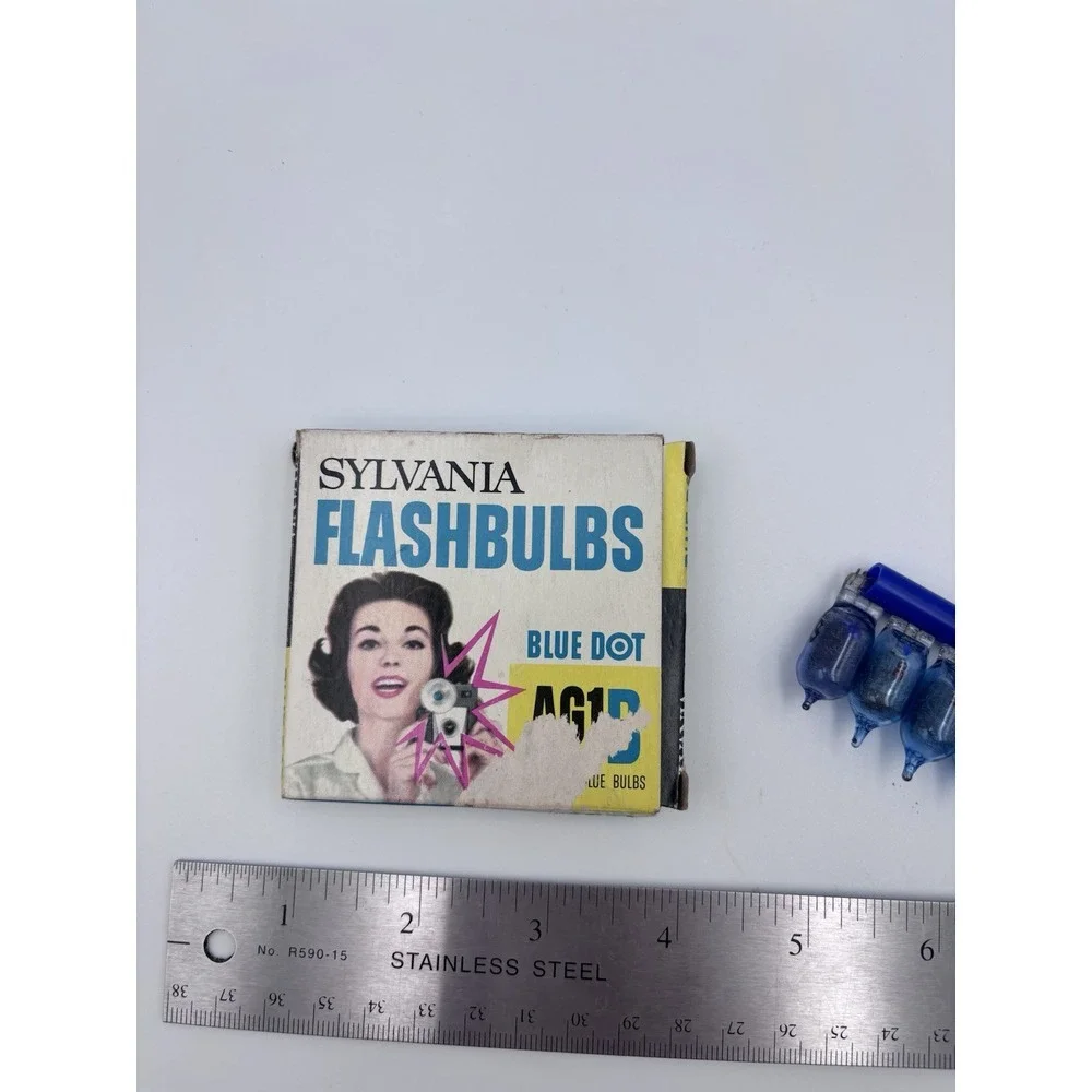 Vintage Sylvania Flash‎ Bulbs, High Speed, For Land Camera. 2982